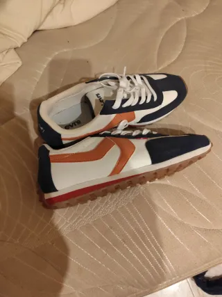 Zapatillas Levi's Azul y Naranja