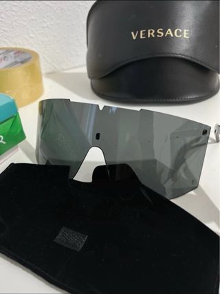 Occhiali da sole Versace neri e arancioni