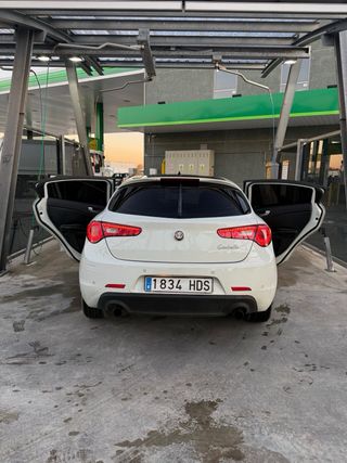 Alfa Romeo Giulietta 2011