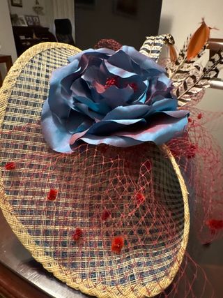 Tocado cómodo con diadema