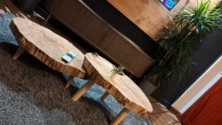 Mesita de madera rústica