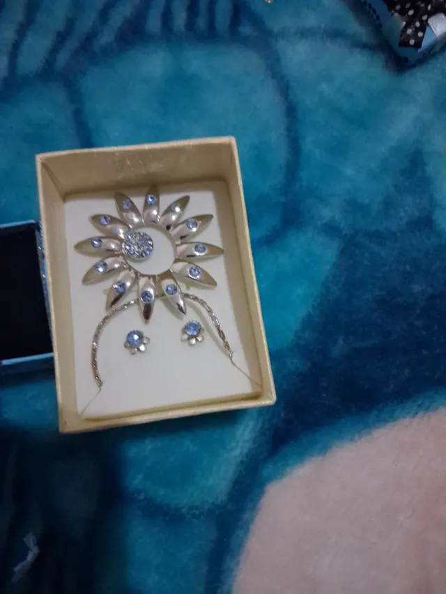 Conjunto de Joyas con Anillo Verde