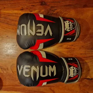 Guantes de boxeo Venum 16 oz