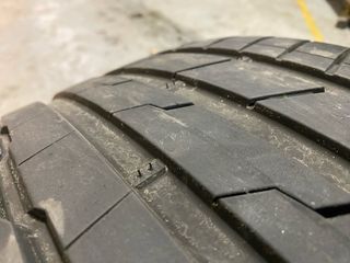 4 Neumáticos 275/35 R21 preu/unt-75€