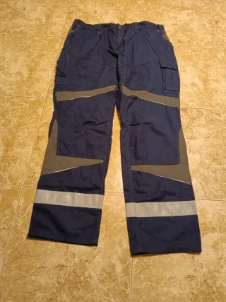 Pantalones de trabajo azul y verde