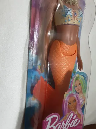 Barbie Sirena con Corona y Collar