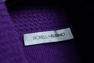 Maglia collo alto viola Fiorella Rubino