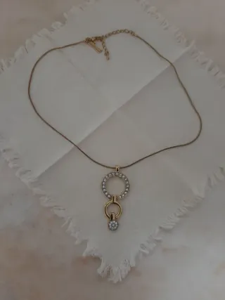 Collana con ciondolo