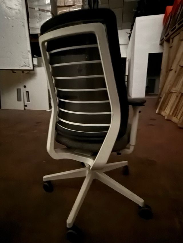 Sedia da ufficio ergonomica