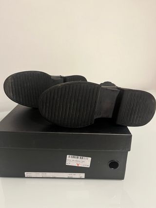 Tronchetti pelle nero donna Tg. 37