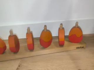 Juego de madera Montessori huevos