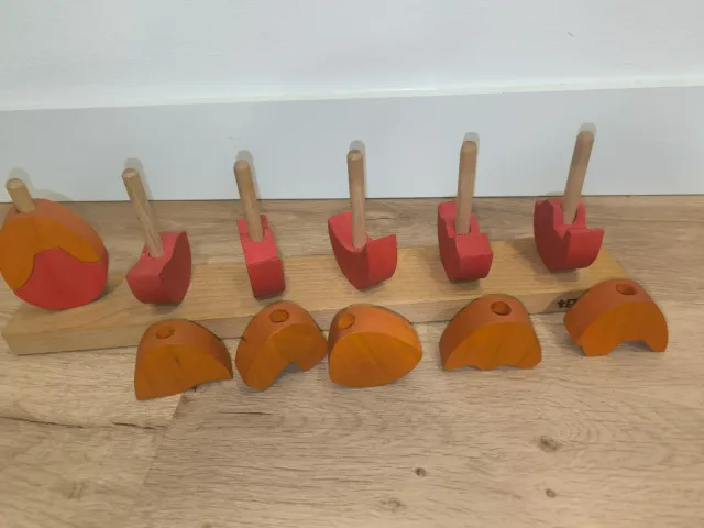 Juego de madera Montessori huevos