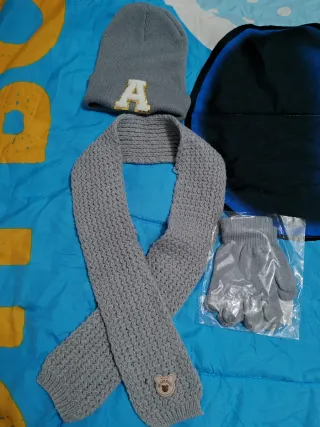 Conjunto bufanda, gorro y guantes niño