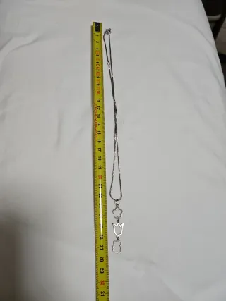 Collar de plata con colgantes