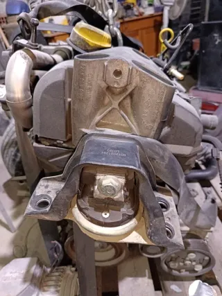 Soporte y taco motor Renault Clio 3 Megane 1.5DCI