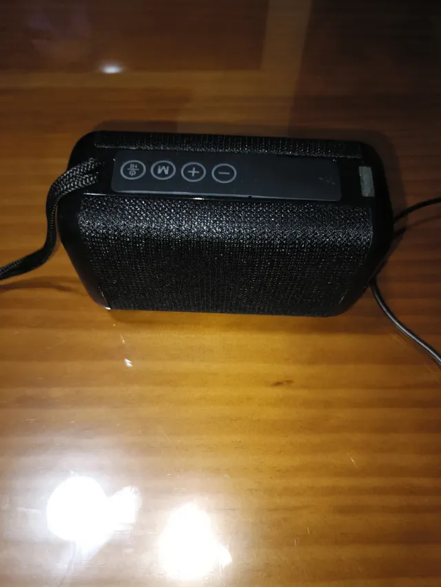 Altoparlante Bluetooth con Micro SD Nero