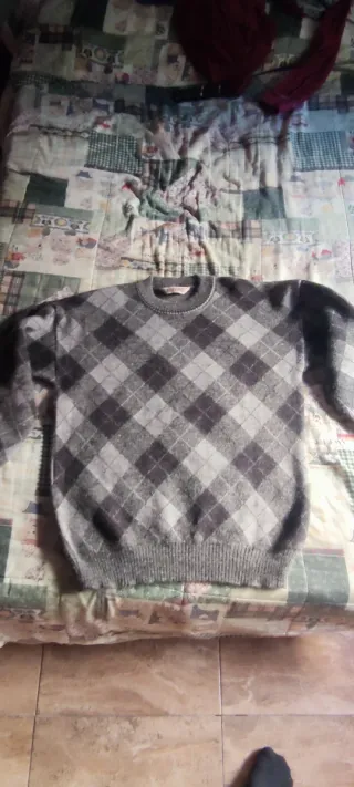 Jersey de rombos gris y beige