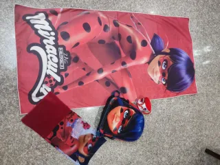Lote Ladybug:toalla ligera Mochila, Taza y bufanda