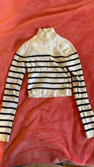 Jersey de rayas cuello alto