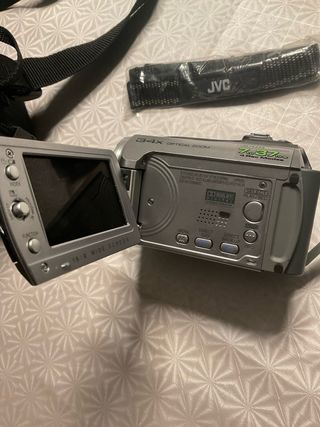 Videocámara JVC Everio GZ-MG130E Plata