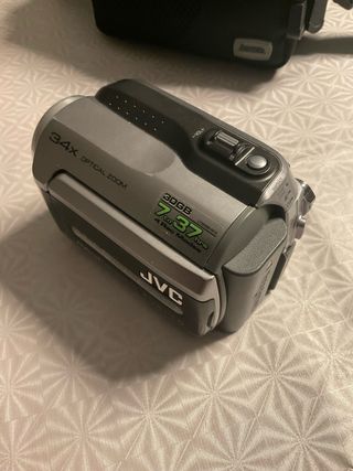 Videocámara JVC Everio GZ-MG130E Plata