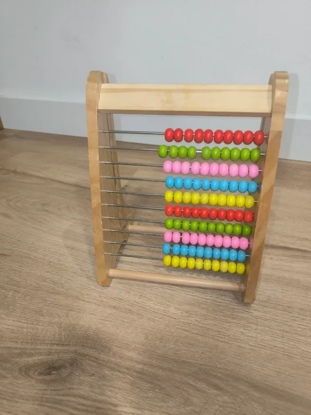Ábaco de madera para aprender a contar