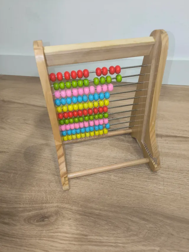 Ábaco de madera para aprender a contar