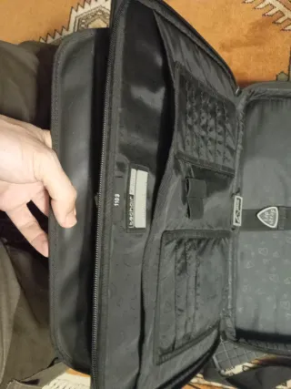 Maletín portátil Samsonite negro