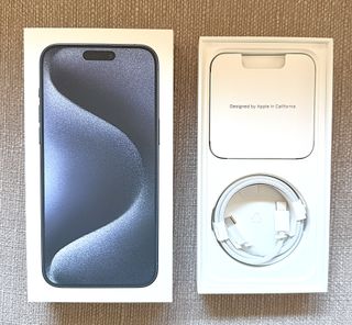 Scatola iPhone 15 Pro Max + Accessori