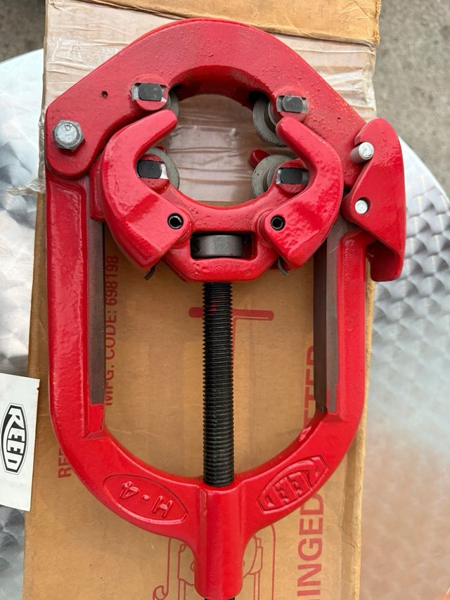 Tagliatubi professionale REED H-4