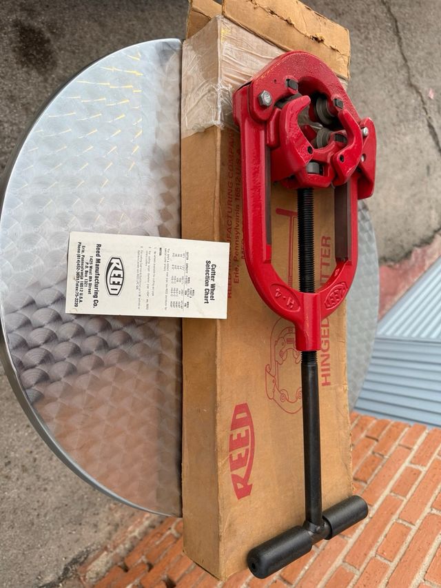 Tagliatubi professionale REED H-4