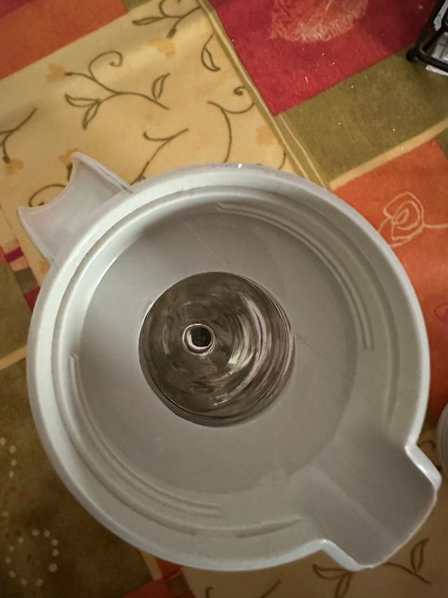 Jarra termo blanca de plástico