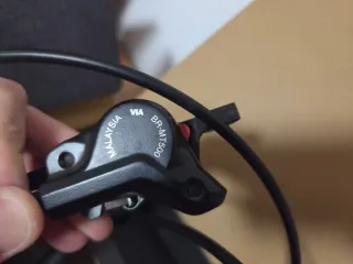 Frenos Shimano SLX M7100 y pinzas MT500