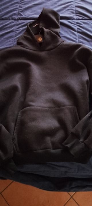 Felpa nera con stampa grafica