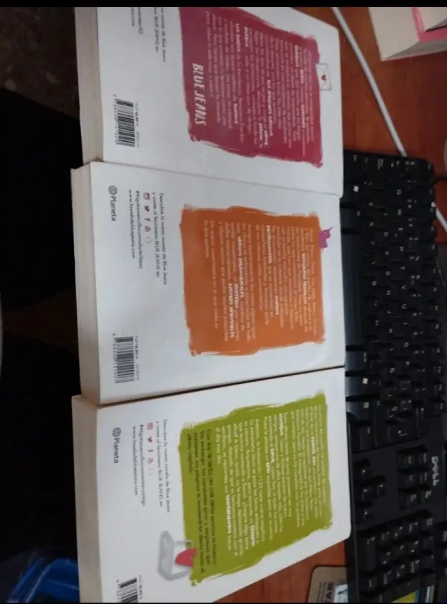 Saga Algo tan sencillo de Blue Jeans