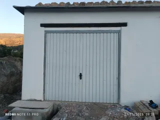 Puerta de garaje basculante