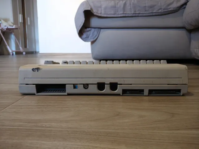 Commodore 64 - Computer Beige