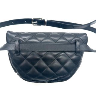 Riñonera Chanel Negra Acolchada