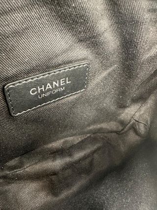 Riñonera Chanel Negra Acolchada