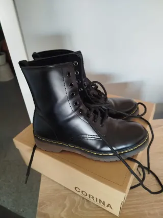 Botas estilo Dr. Martens Negras Talla 38