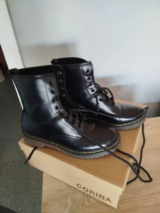 Botas estilo Dr. Martens Negras Talla 38