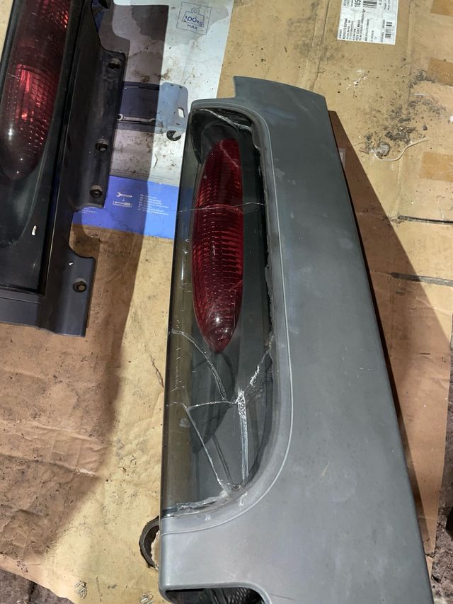 Pilotos Traseros Renault Trafic