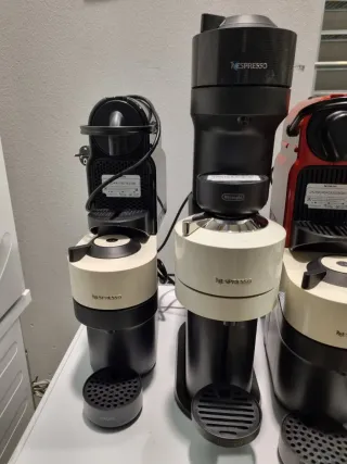 Lote 8 Cafeteras Nespresso