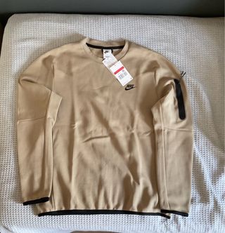 Sudadera Nike Tech sin capucha beige