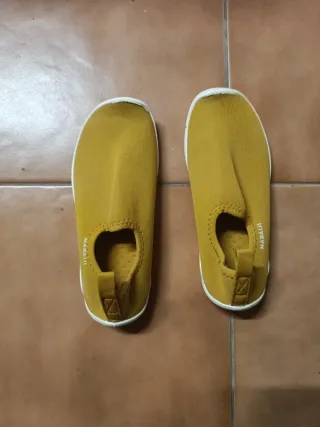 Zapatilla acqua Nabaiji gialle per bambini taglia 32