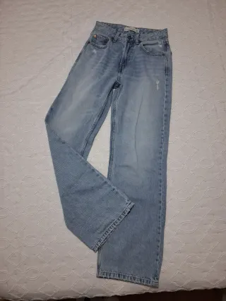 Pantalón vaquero Stradivarius Talla 36