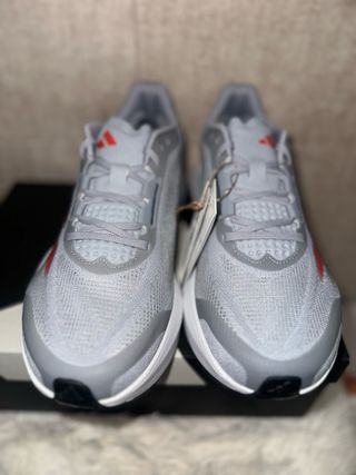 Zapatillas Adidas Gris y Naranja