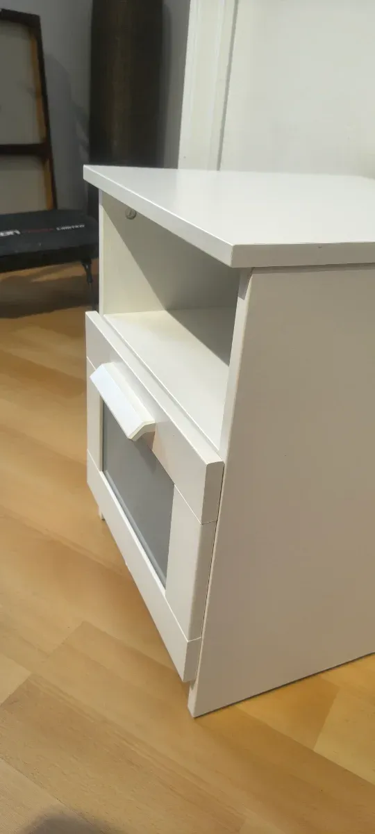 Comodino Ikea Brimnes