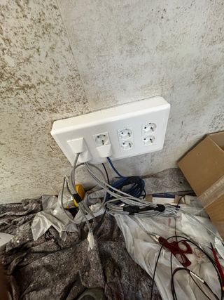 Instalaciones eléctricas y telecomunicación.