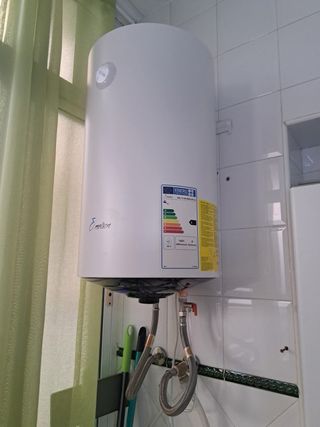 Instalaciones eléctricas y telecomunicación.